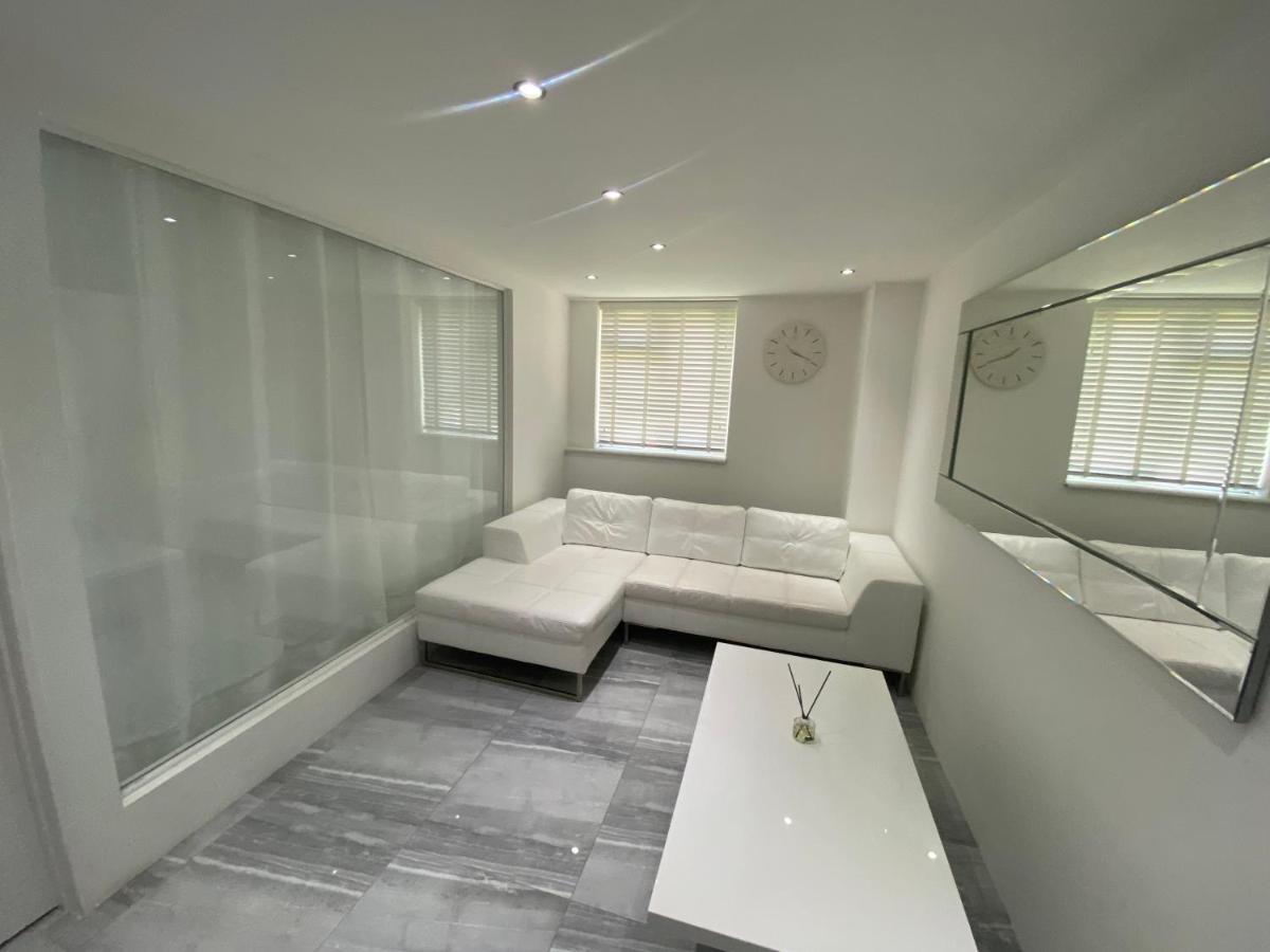 Luxurious High Spec 1 Bedroom Apartment In London Eltham Exterior photo